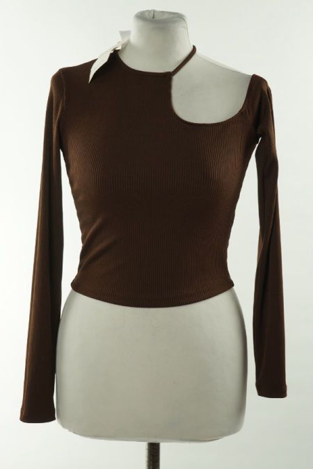 Bluzka brązowa prążkowana, BERSHKA