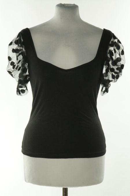 Koszulka czarna z siateczkowymi rękawkami