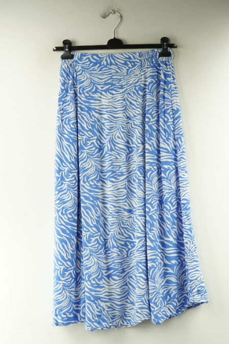 Spódnica długa niebiesko - biała