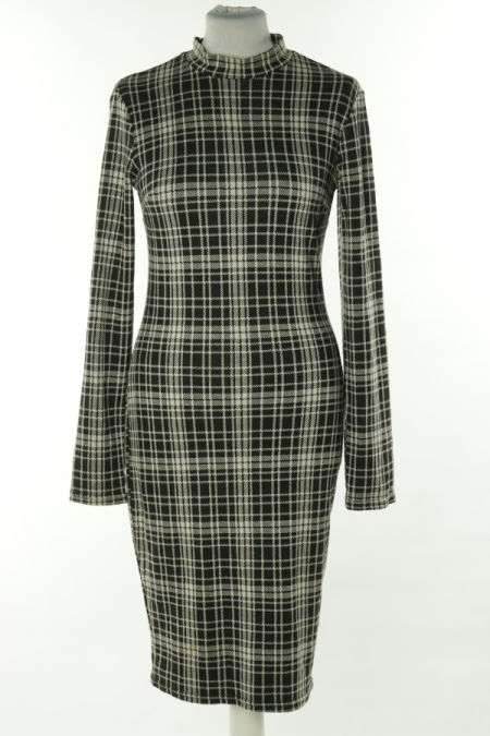 Sukienka czarno-biała w kratkę