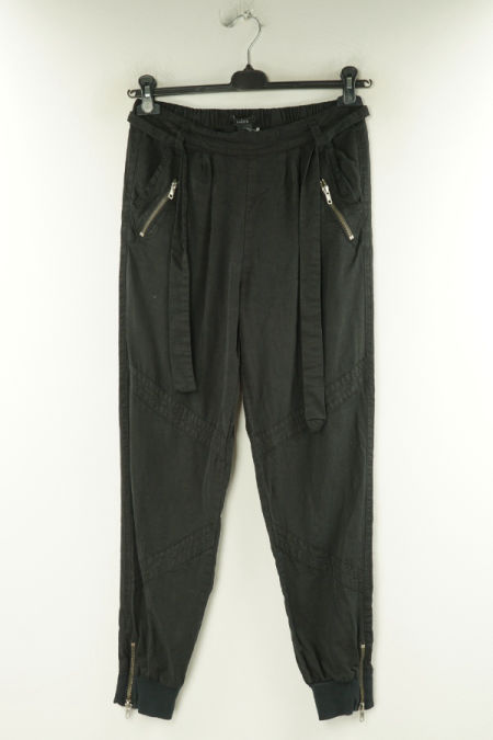 Spodnie czarne z paskiem