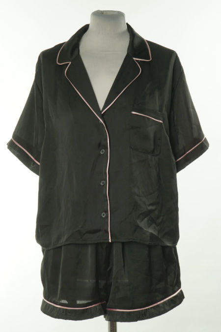 Piżama czarna z różową wstawką