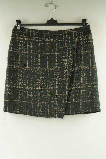 Spódnica czarna z beżową nitką