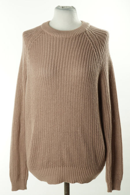 Sweter w kolorze kawy