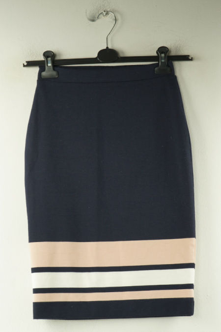 Spódnica granatowa z paskami