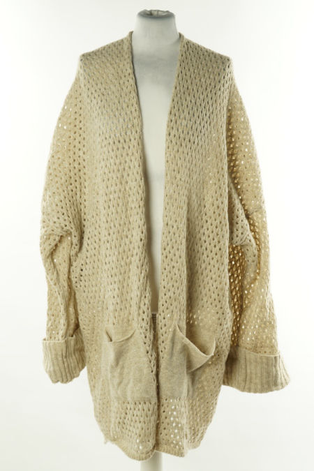 Narzutka beżowa sweterkowa