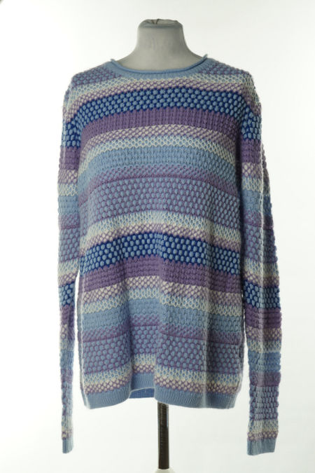 Sweter niebiesko-biały w paski