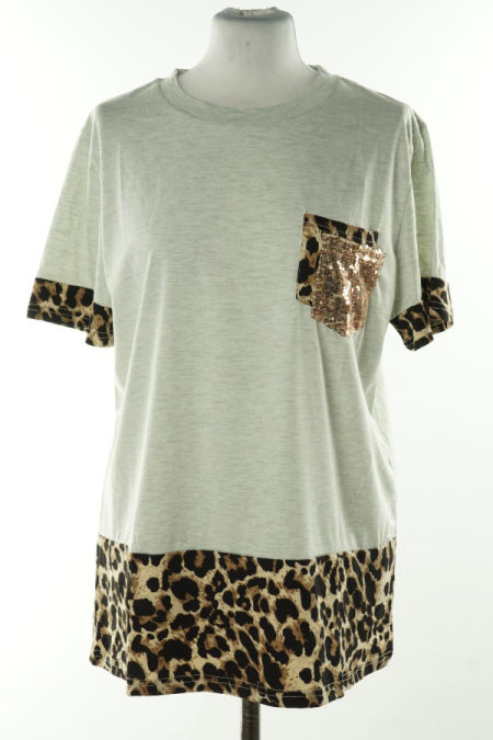 Koszulka szara w cętki i kieszonką