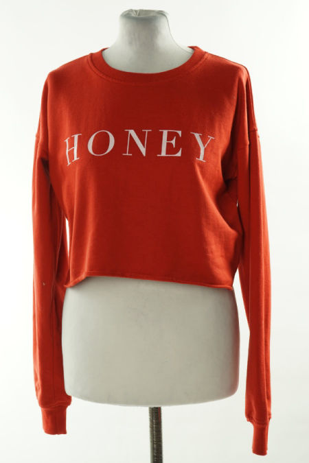 Bluza czerwona z białym napisem