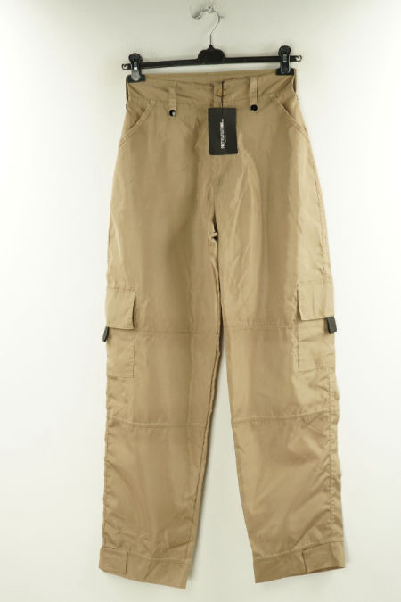 Spodnie beżowe z dużymi kieszeniami