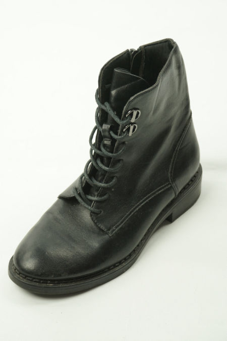 Botki czarne wiązane