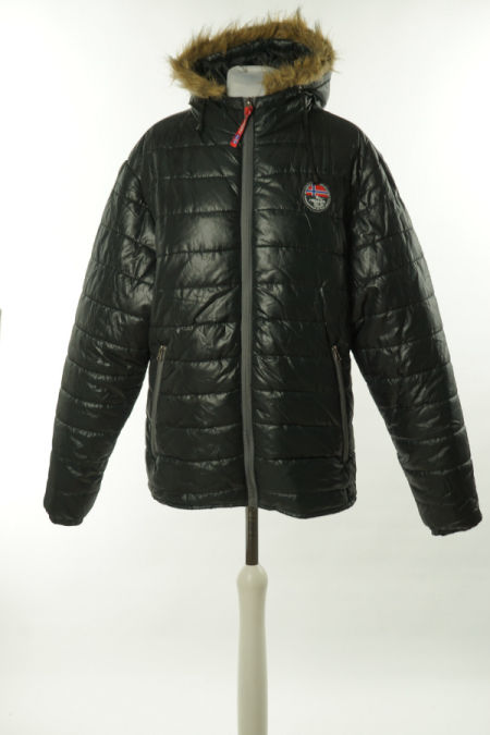 Kurtka czarna pikowana