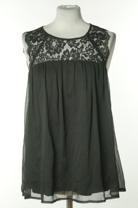 Bluzka czarna z koronką