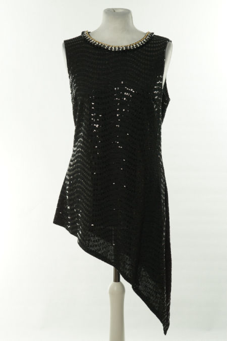 Sukienka czarna cekinowa z biżuteryjnym wykończeniem przy dekoldzie
