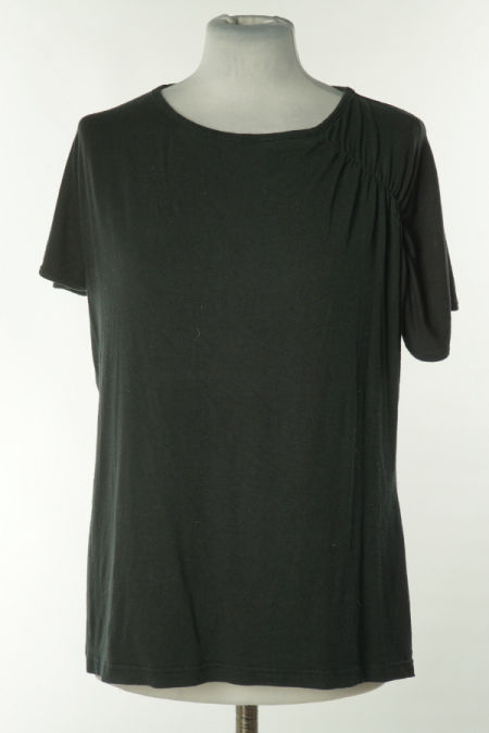 Koszulka czarna z marszczeniem na rękawie