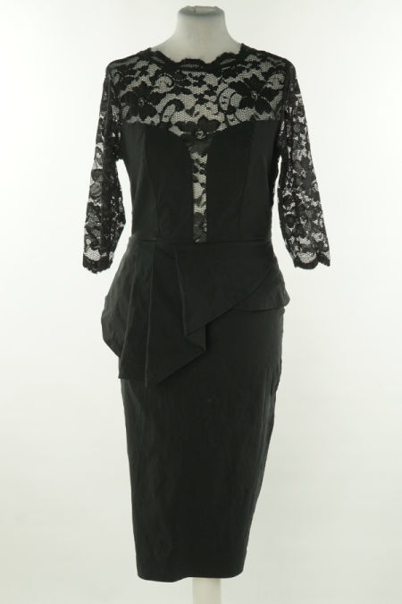 Sukienka czarna z koronkową wstawką
