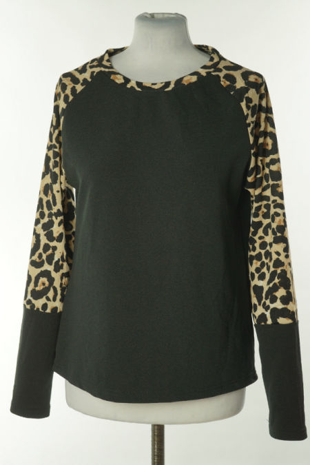 Bluzka czarna z beżowymi wstawkami w cętki