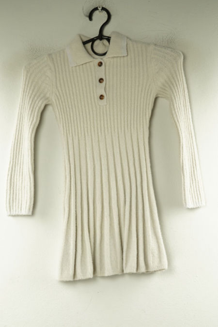 Sukienka beżowa sweterkowa