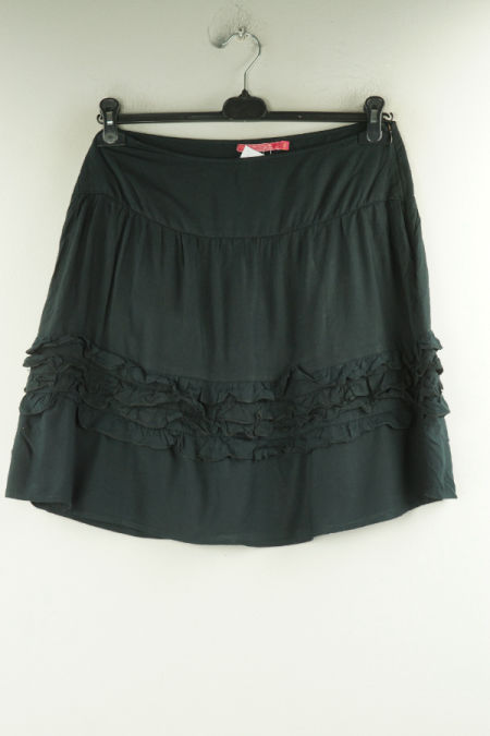 Spódnica czarna z falbanami