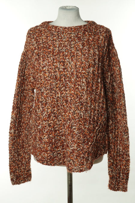 Sweter bordowy melanż, w składzie wełna (20%), alpaka (14%) i moher (5%)