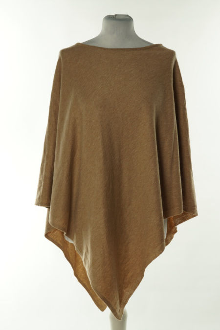 Ponczo beżowe sweterkowe
