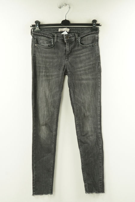 Spodnie czarne jeansowe z łańcuszkiem