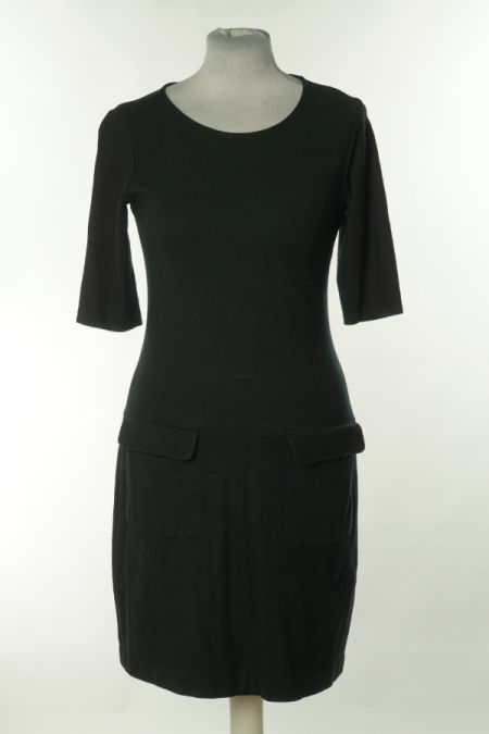 Sukienka czarna z kieszeniami