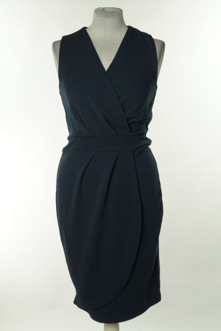 Sukienka granatowa z koronkową wstawką