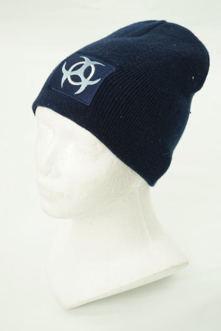 Czapka granatowa z naszywką