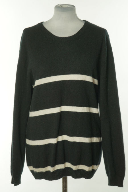 Sweter czarny w białe paski kaszmirowy