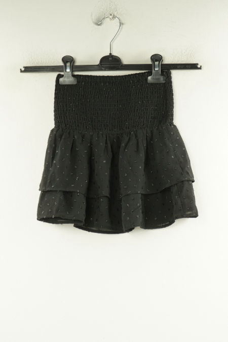 Spódnica czarna z błyszczącą nitką