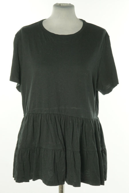 Koszulka czarna z falbanką