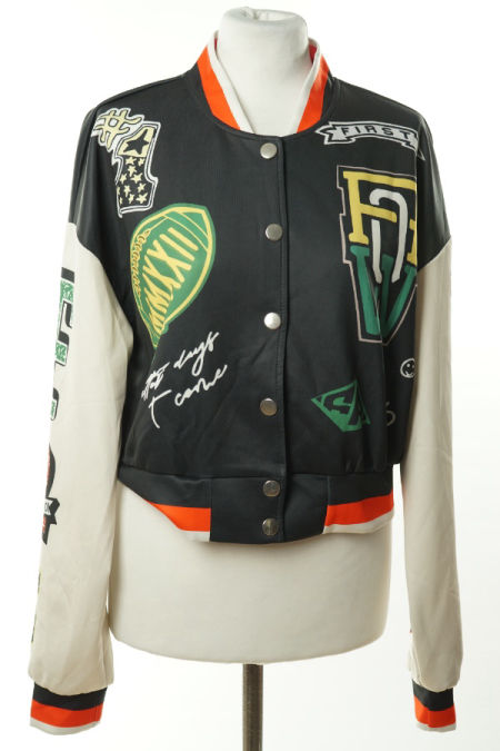 Bluza czarna z kolorowymi elementami