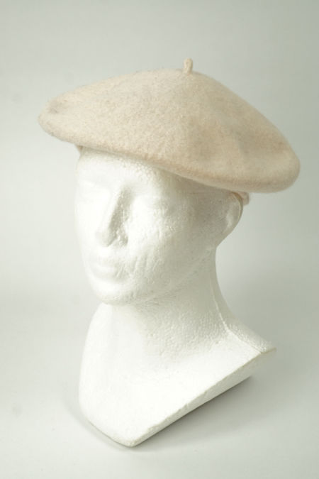 Beret jasnobeżowy