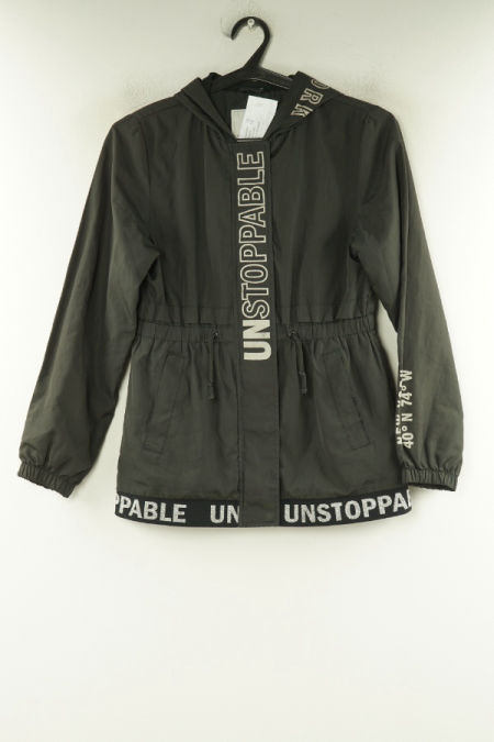 Kurtka czarna cienka ze ściągaczem w talii