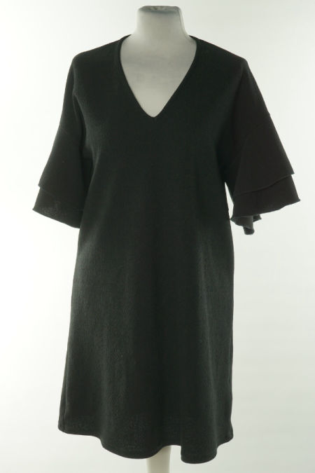 Sukienka czarna z dekoldem V