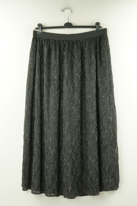 Spódnica czarna z błyszczącą nitką