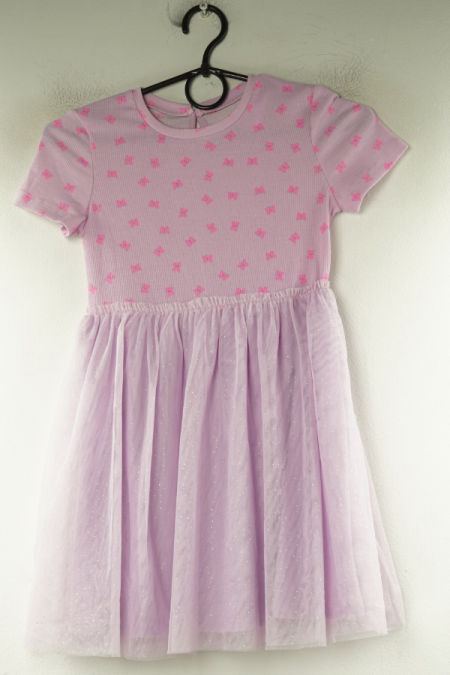 Sukienka różowa w motylki