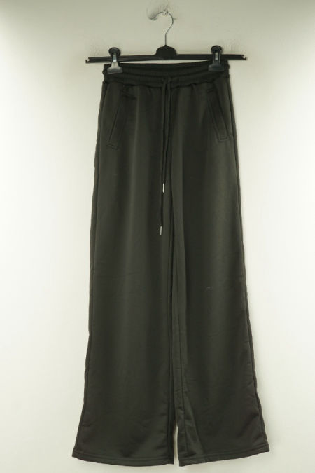 Spodnie czarne dresowe z szerokim i nogawkami