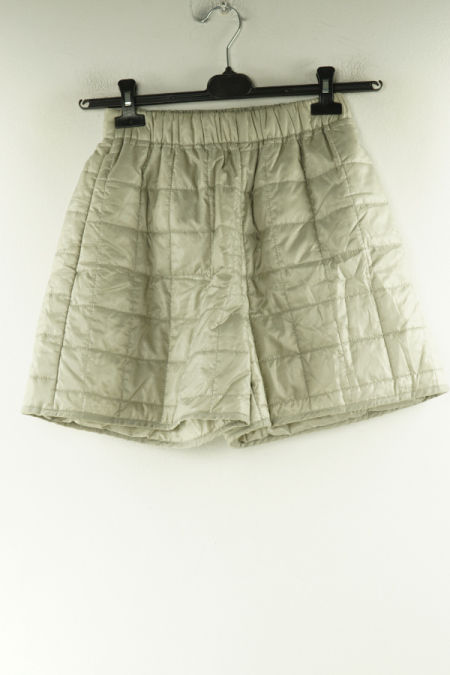 Krótkie spodenki szare pikowane