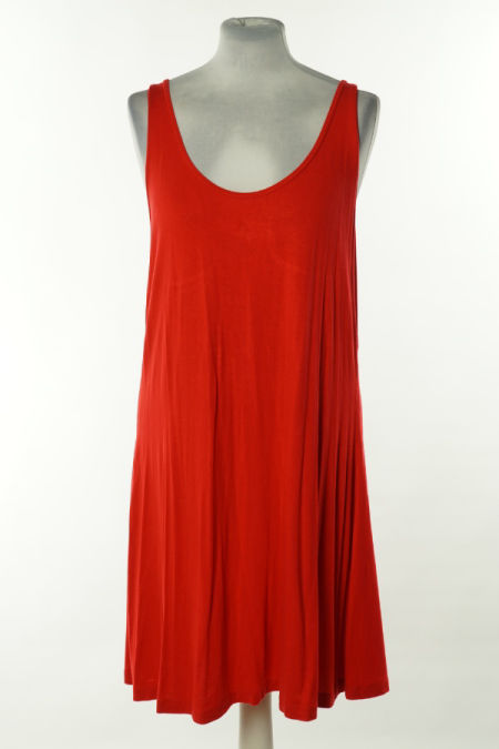 Sukienka czerwona na ramiączkach