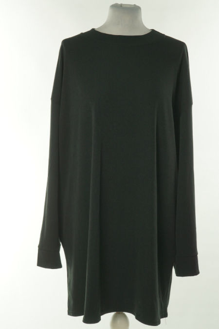 Sukienka czarna prążkowana