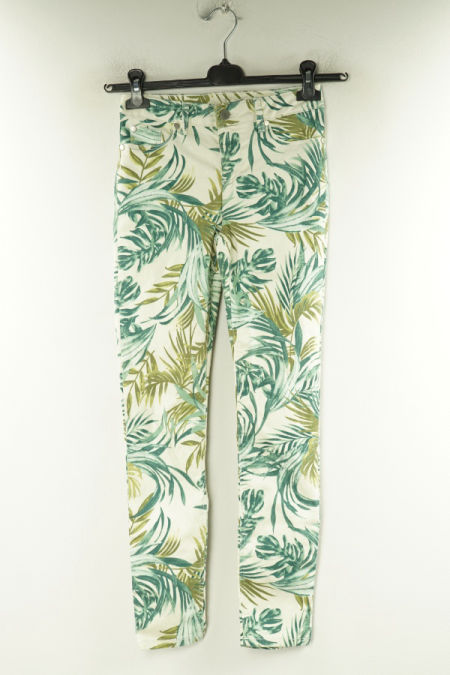 Spodnie jeansowe w zielone liście