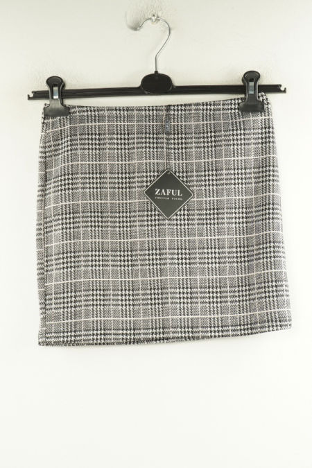 Spódnica czarno - biała pepitka