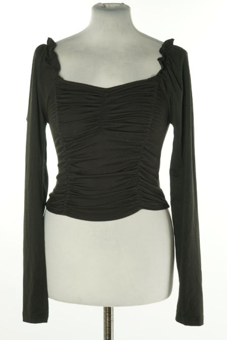 Top czarny drapowany