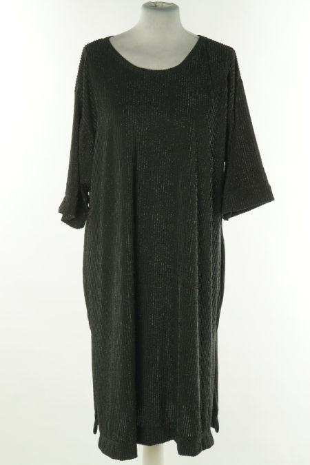 Sukienka czarna w błyszczące paski