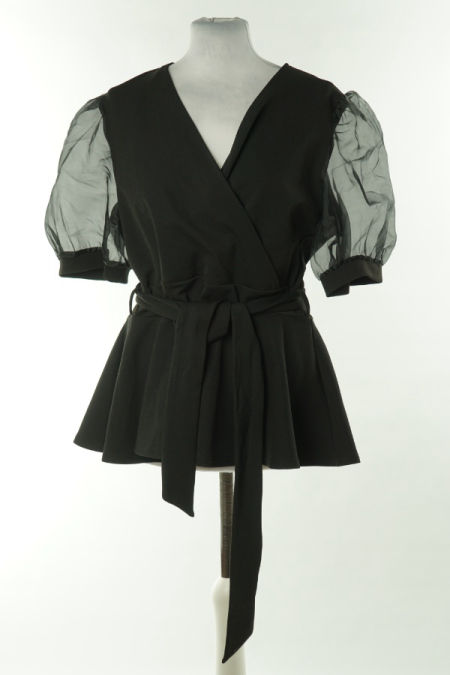 Bluzka czarna z prześwitującymi rękawami