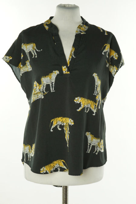 Bluzka czarna w tygrysy