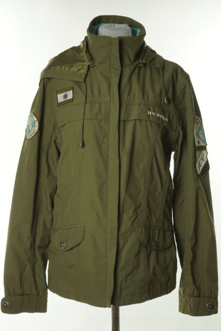 Kurtka zielona z naszywkami