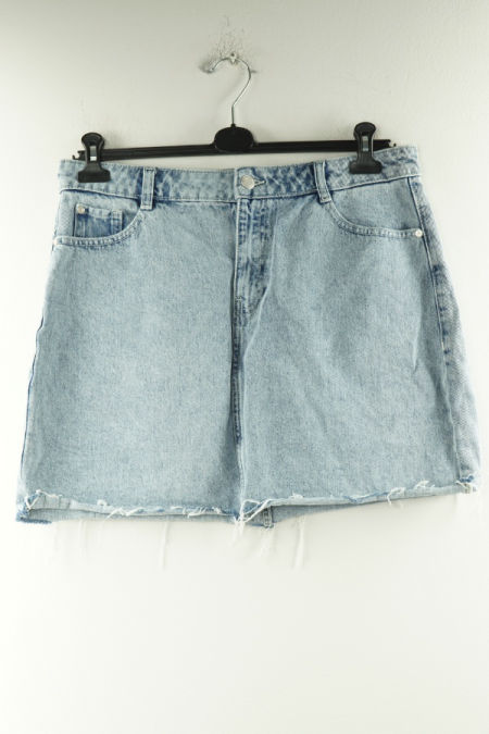 Spódnica jasnoniebieska jeansowa 